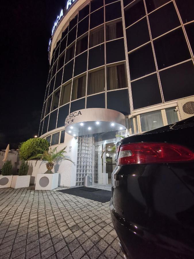 Hotel Sica Montecorvino Rovella Ngoại thất bức ảnh